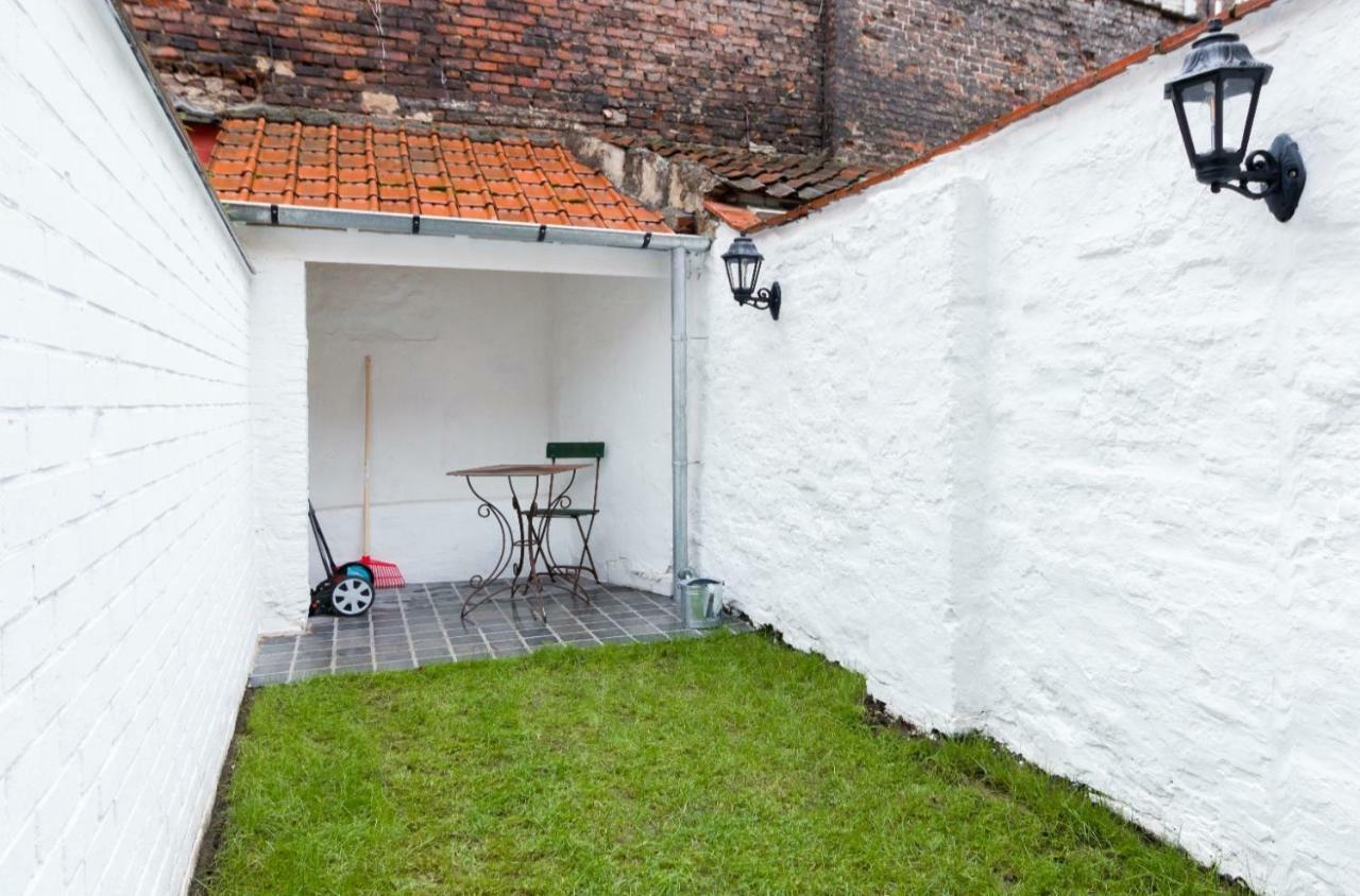 Romantic 16Th Century Workers House Ghent Exterior photo